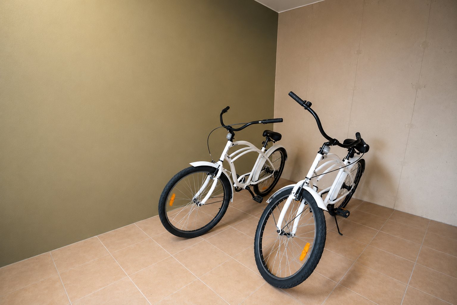 Fahrräder im Haus CM87